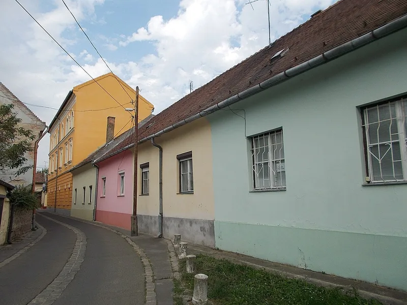 Pink house — Coloured Houses, Vác, Vác