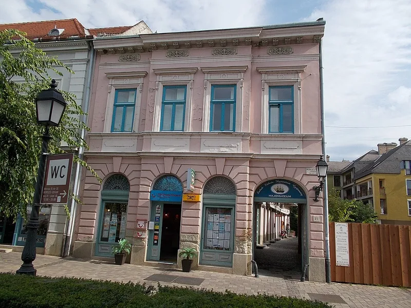 Pink landmark — Ship Historical Collection, Vác, Vác